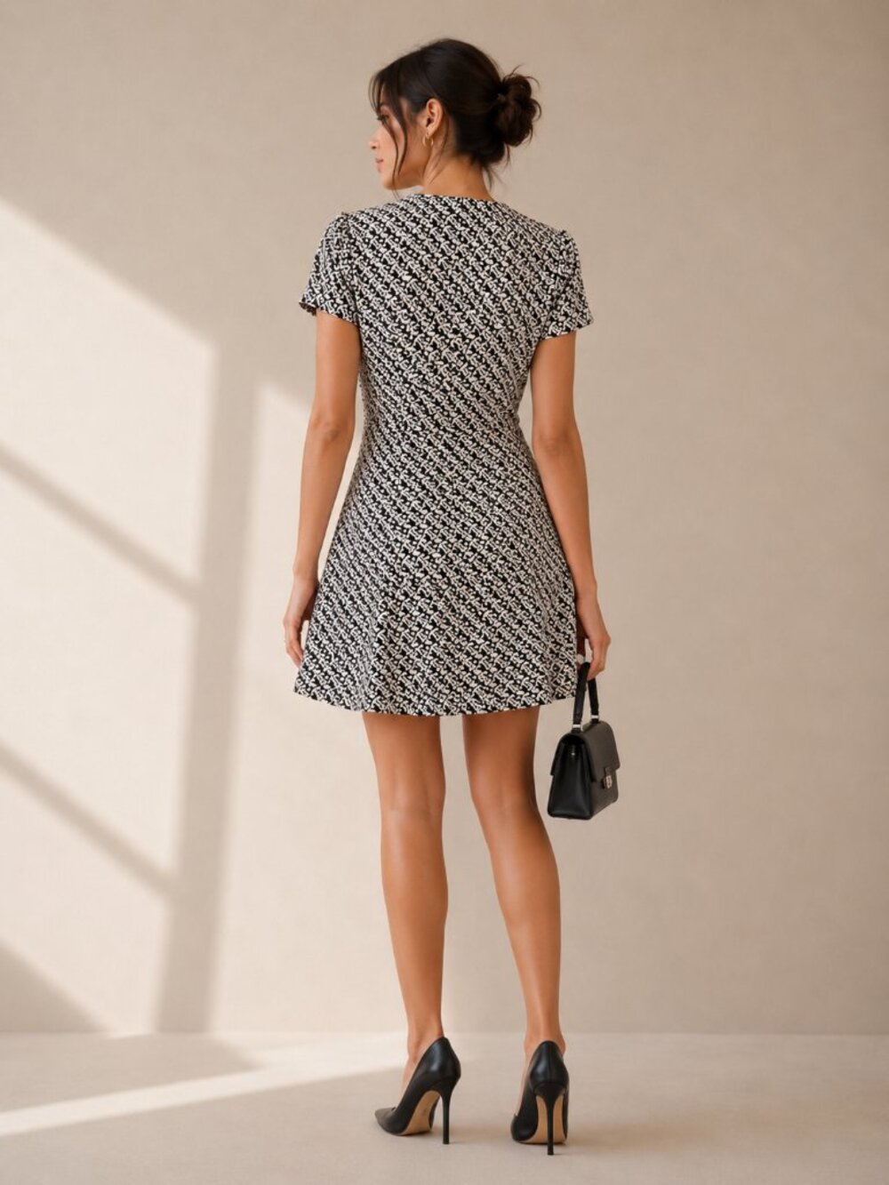 Revolve BLAQUE LABEL Abstract Print A-Line Mini Dress NWT Size Small Zip Front - Picture 2 of 10